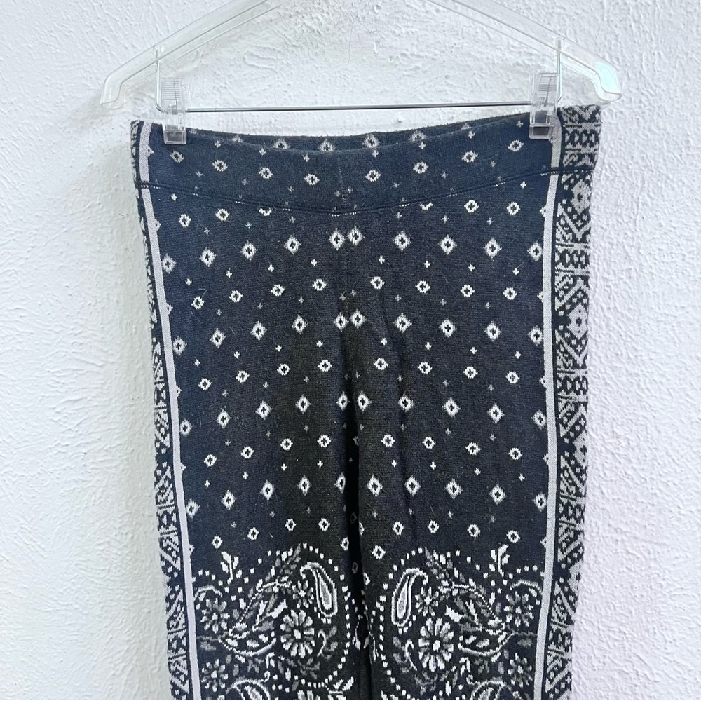 AEO gray paisley sweater legging - Picture 3 of 6